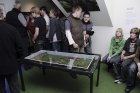 Landschaftsmodell der Schülerfirma »Die Baumeister« aus Melle: Es erlaubt einen Einblick in das in Europa nahezu einzigartige Phänomen »Bifurkation«. 
